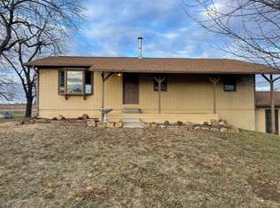 516 4th St, Gridley, KS 66852