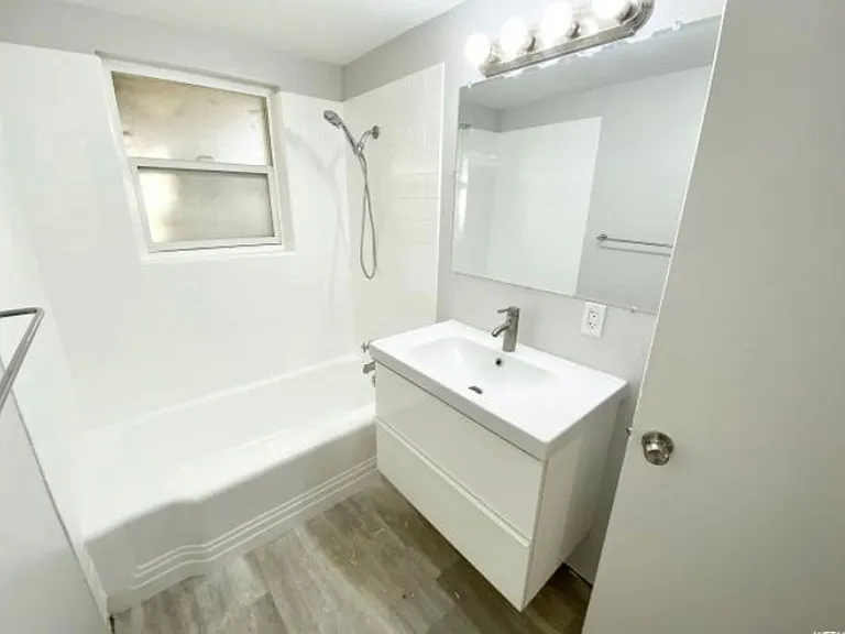 415 N Main St — Photo 12