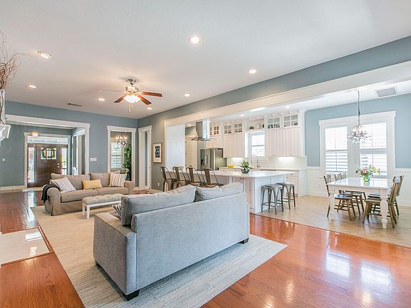 2nd image of 2711 Grand Oaks Loop