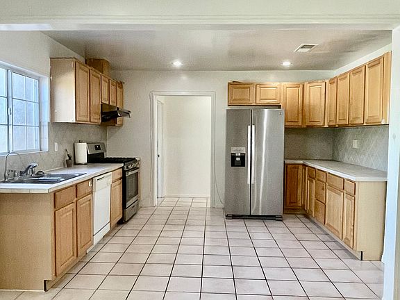 3rd image of 6708 N Golden West Ave