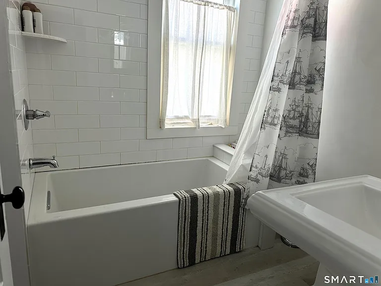 18 Prospect Hill Rd — Photo 20