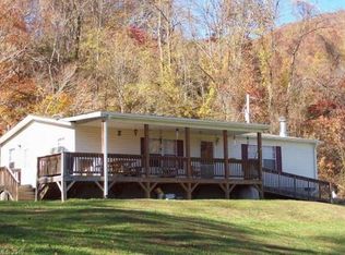 214 Robinson Cove Rd, Leicester, NC 28748