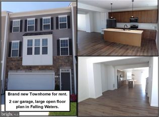20 Stafford Pl, Falling Waters, WV 25419