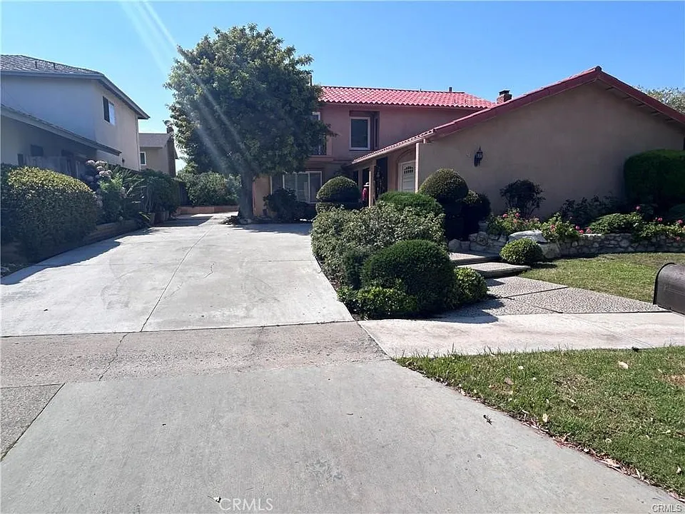 3 Angell St