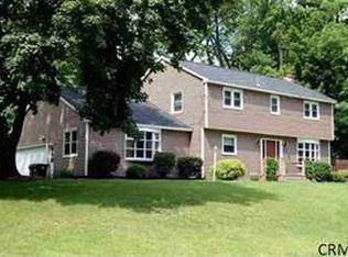 9 Haviland Dr, Glenville, NY 12302