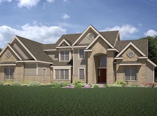 W238N4375 Farm Field Cir, Pewaukee, WI 53072