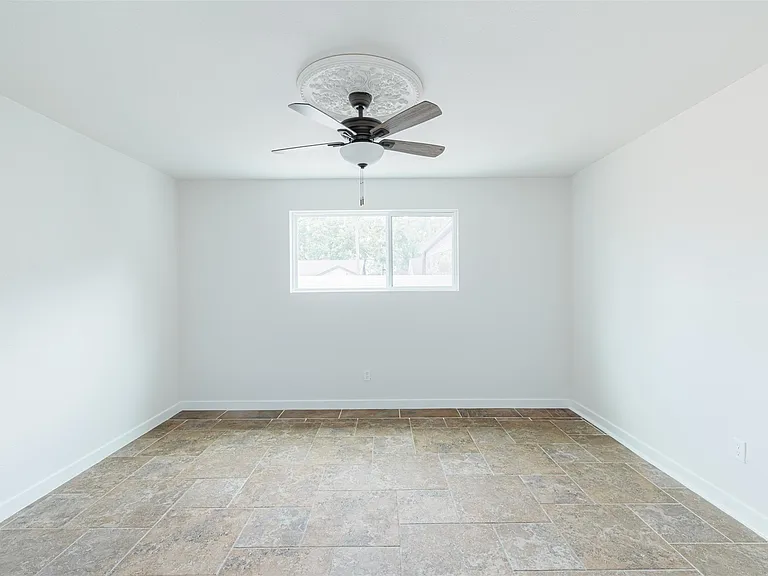 10055 Larston St — Photo 16