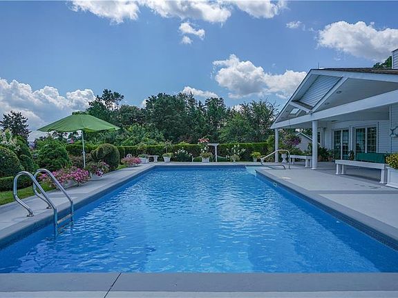 5th image of 77 Susan Dr