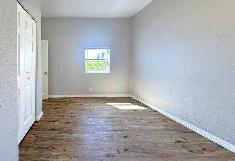 14125 Palm St #4 — Photo 13