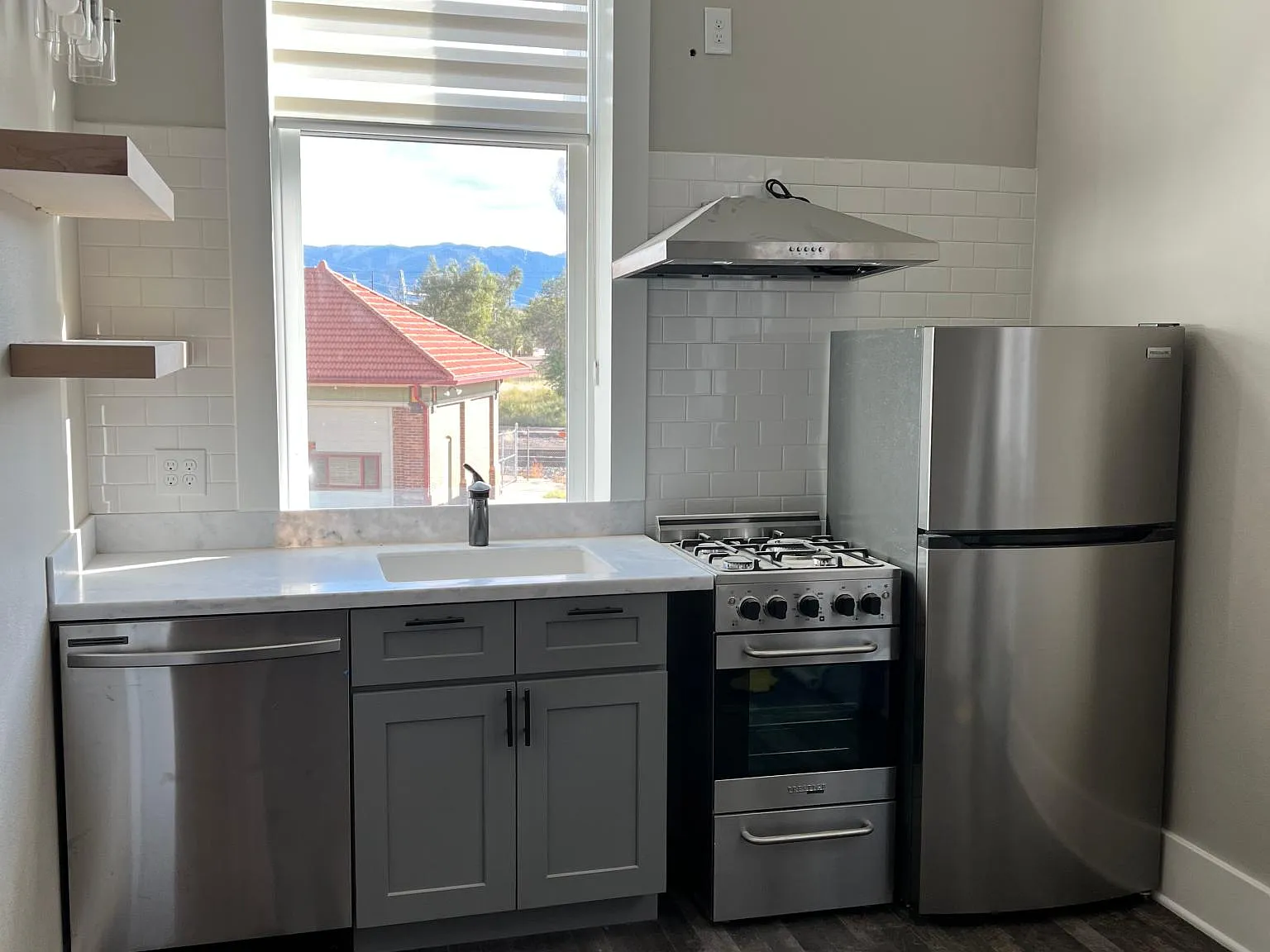 1 bed, 427 sqft, $1,300 — Photo 2
