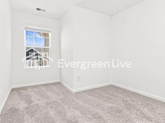 5th image of 321 Livesey Ln