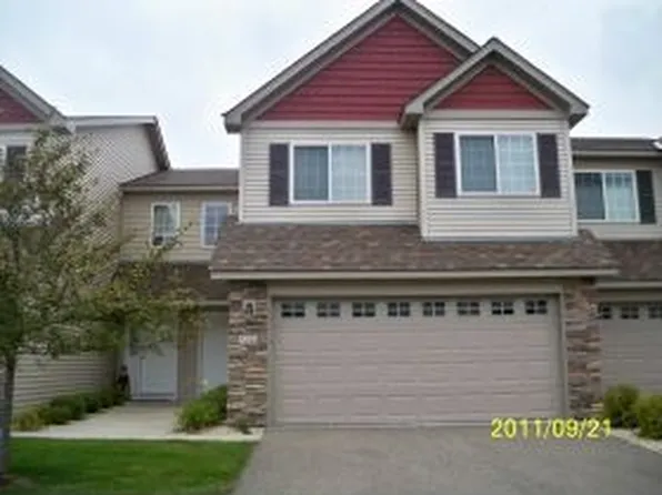 5244 Greenwood Dr, Mounds View, MN 55112