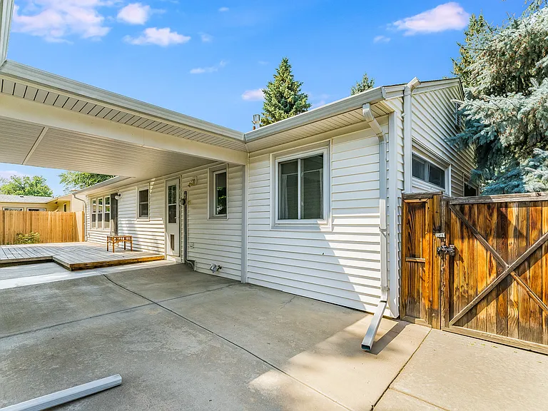 1225 Columbine Ct — Photo 16
