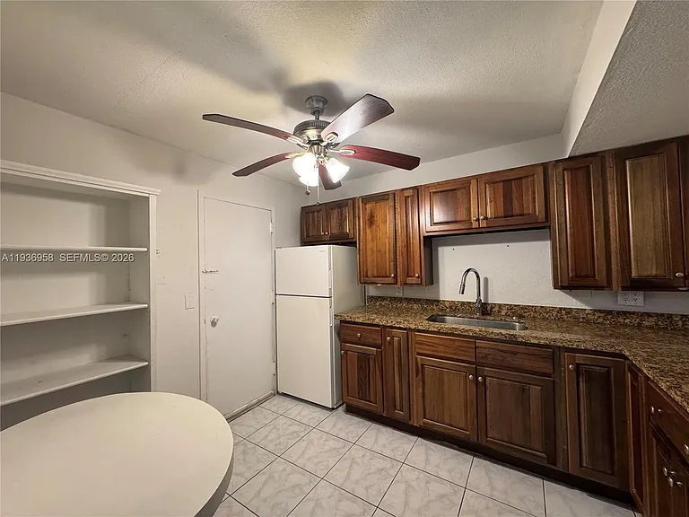 2821 N Miami Beach Blvd #5P — Photo 6