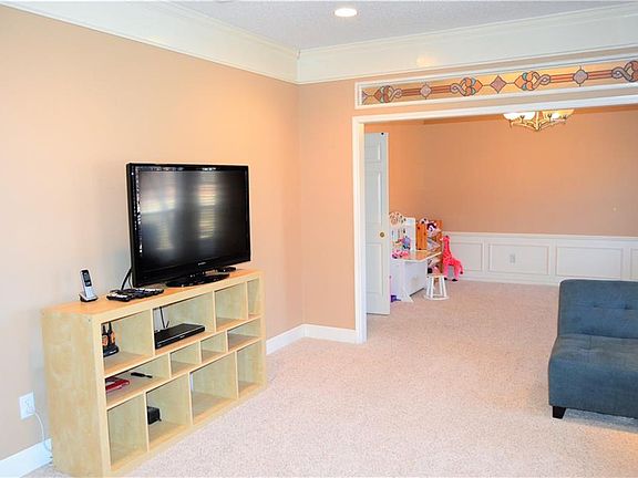 5th image of 7605 Mabray Dr