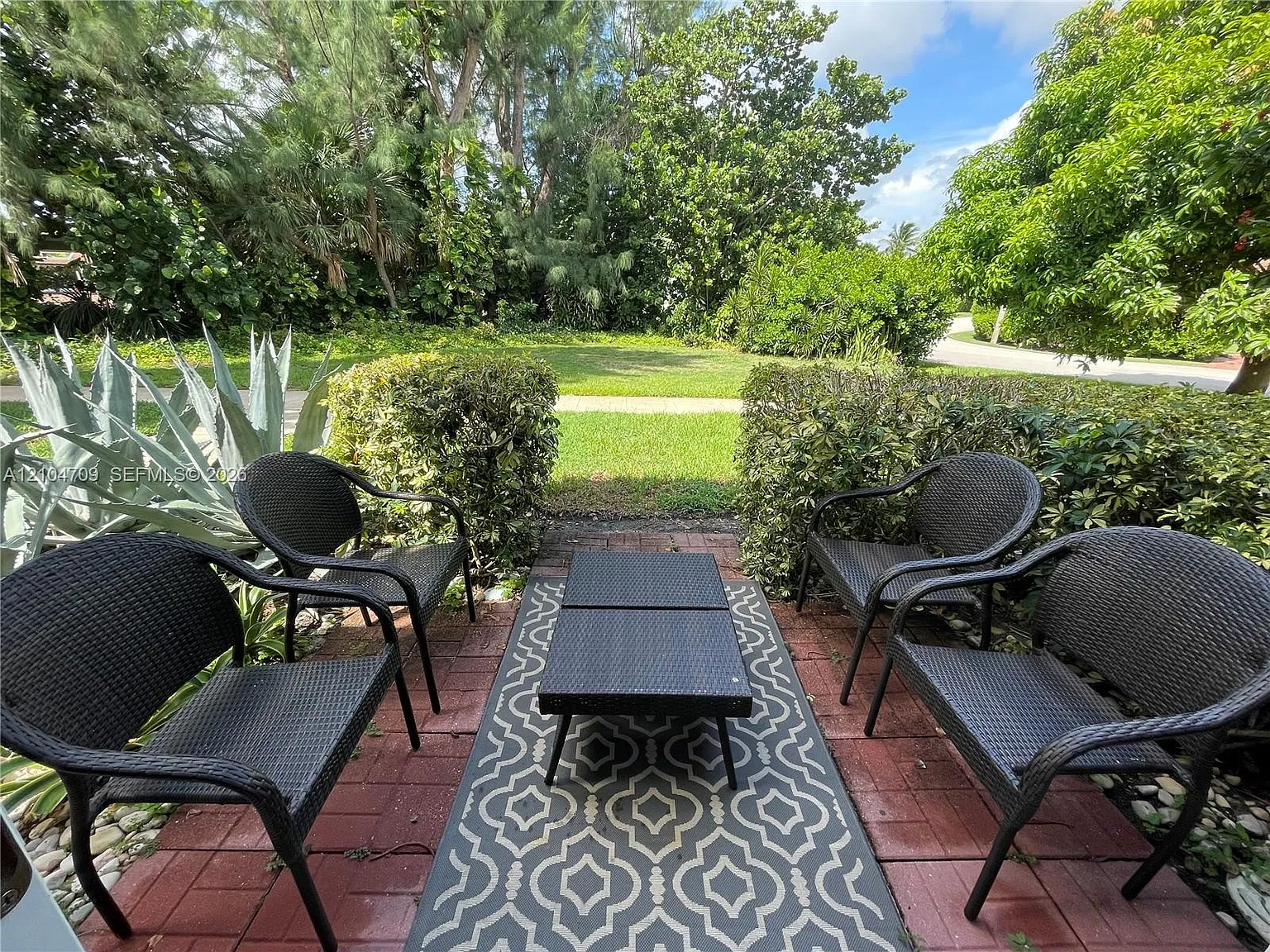 2 bed, 2.0 bath, $5,000 — Photo 4