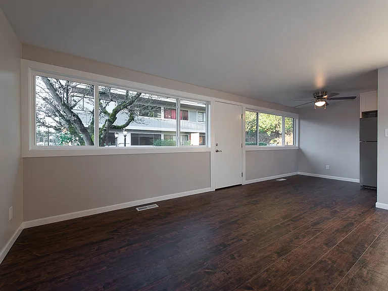 546 156th Ave SE — Photo 6