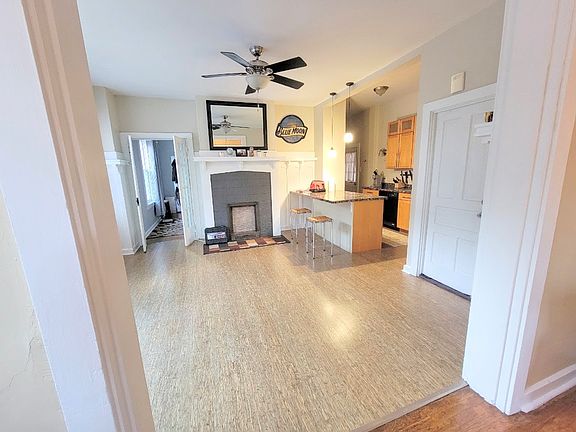 2nd image of 746 E End Ave APT 1