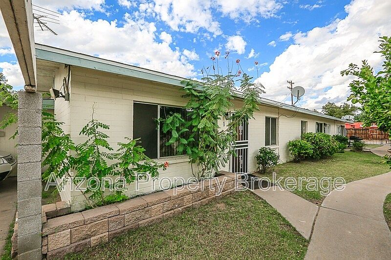 1st image of 2408 W Morten Ave APT 1