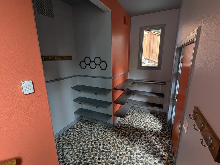 7001 Buckingham Blvd — Photo 21