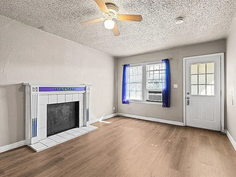 1313 Bellevidere Dr — Photo 3