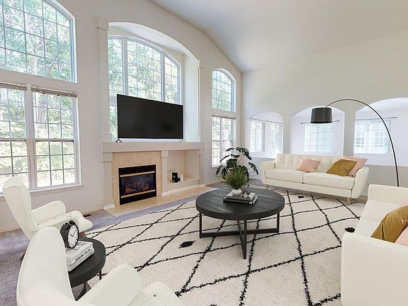 Furnished common areas! (Actual furniture will vary)