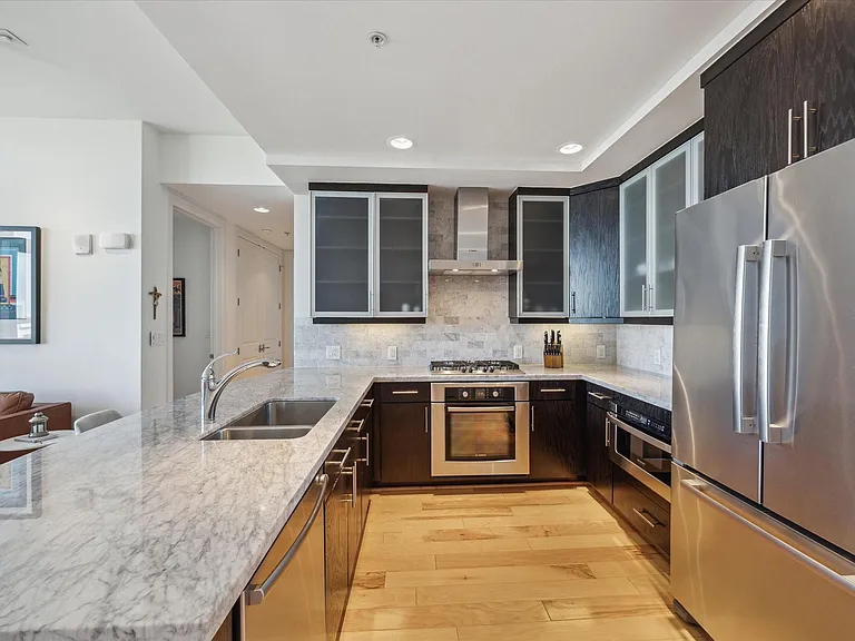 2207 Bancroft St #907 — Photo 8