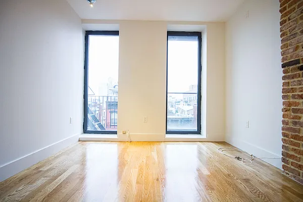 Rented by Nooklyn NYC LLC | media 48