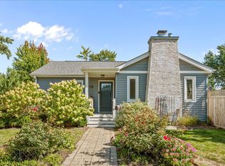 2347 Oak Ave, Northbrook, IL 60062