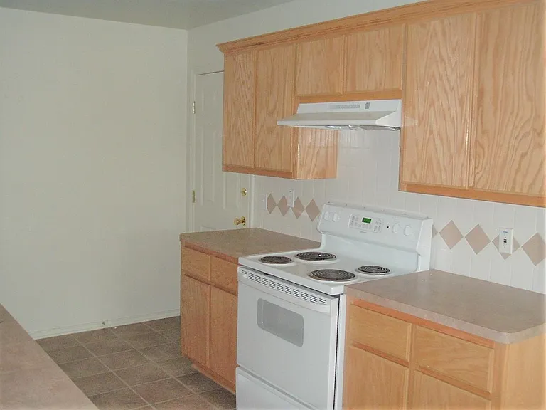 319 Janelle Dr #B — Photo 6