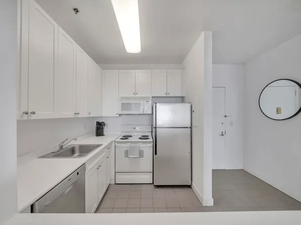 1500 Hudson Street image 15 of 27