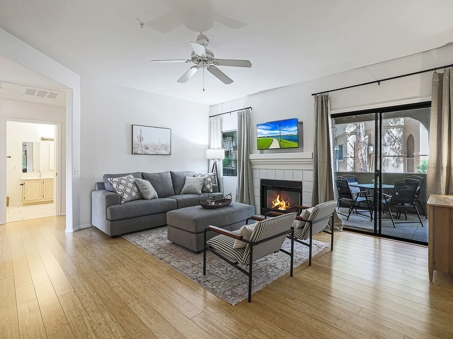 2 bed, 1090 sqft, $2,950 — Photo 4