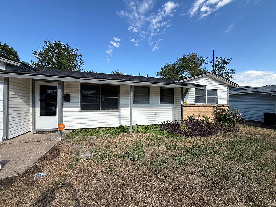 1st image of 301 Wofford Way