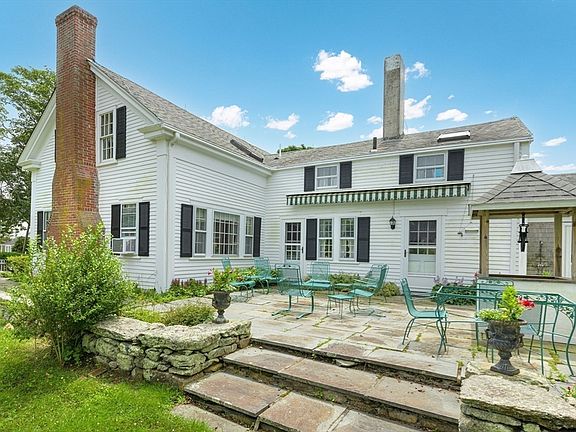3rd image of 177 Howland Rd