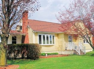 1028 W Loop Rd, Hollidaysburg, PA 16648