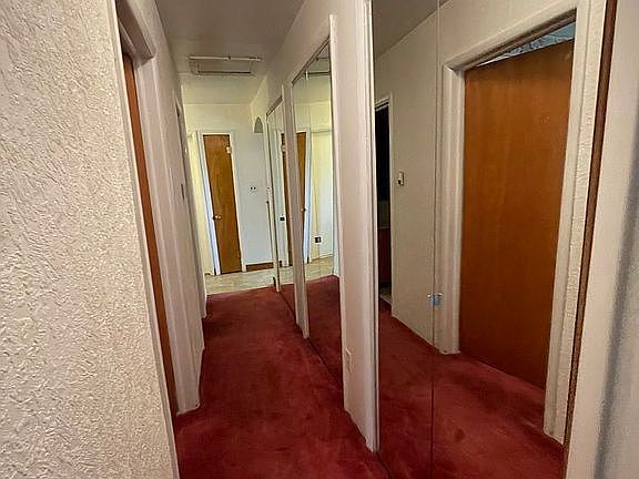 Hallway to 3 bedrooms 