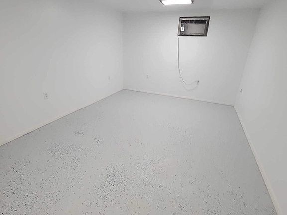 4th image of 2905 Glenwood Ave
