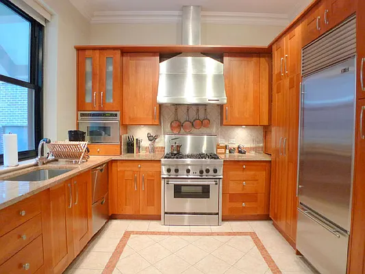 Rented by Sotheby's International Realty | media 4