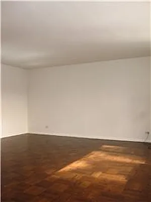 Rented by R New York | media 14