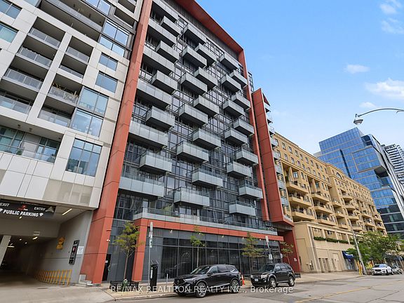 2nd image of 560 Front St W #722