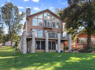 2626 Manor Ln, Delavan, WI 53115