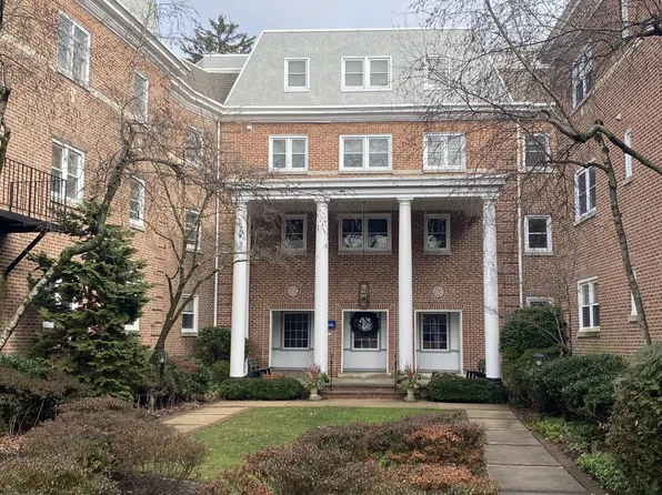 237 W Montgomery Ave #3J, Haverford, PA 19041