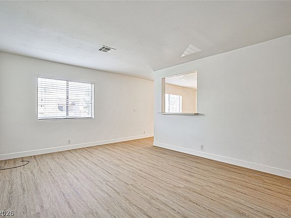 4th image of 5091 Pioneer Ave APT 201
