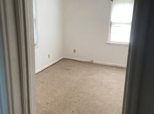 2006 Pride Ave, Clarksburg, WV 26301