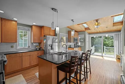 6 Fairview Ave Photo 1