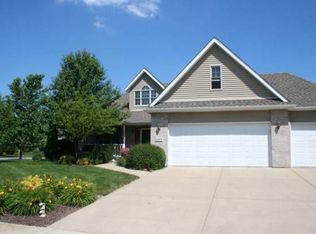1215 David A Barry Dr, Shorewood, IL
