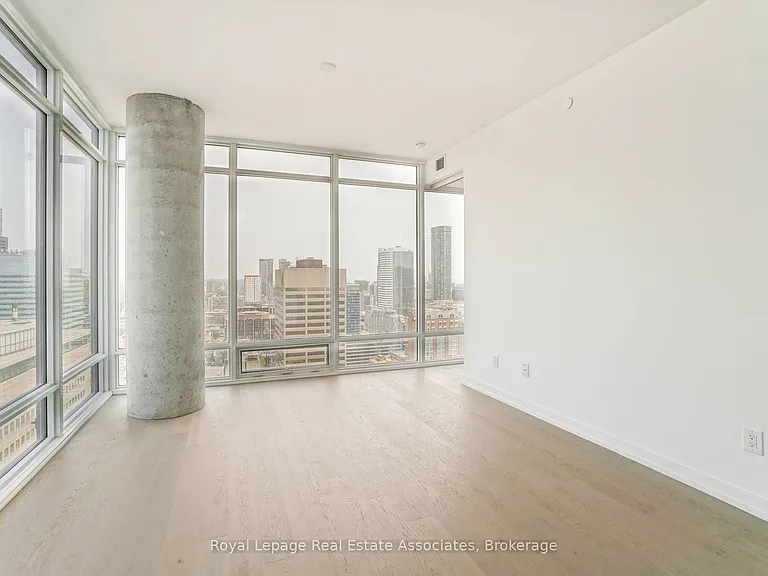 488 University Ave #2302 — Photo 10