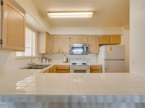 2725 S Nellis Blvd Unit 2034, Las Vegas, NV 89121