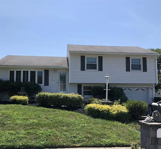32 Phoebe Dr photo 1