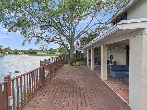 4th image of 2905 Begonia Way